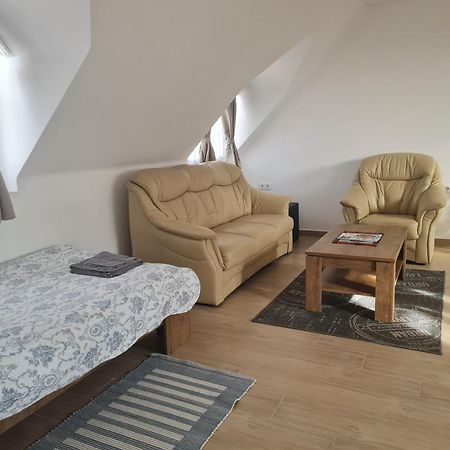 P16 Apartment Hajduboszormeny Extérieur photo